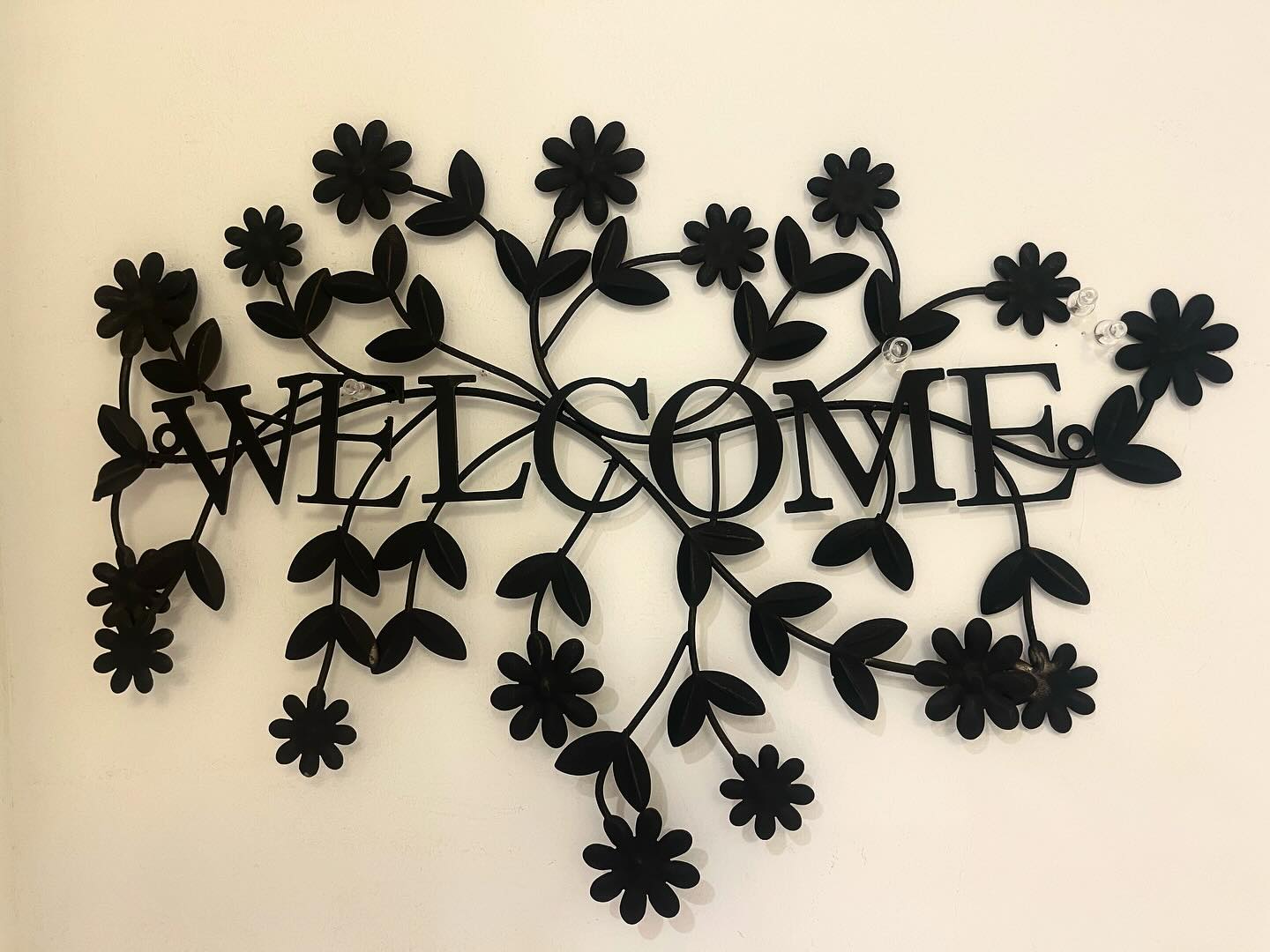 こんばんは。
フルーア恵比寿店でございます。

冷たい雨の1日でしたね。
明日から3連休の方も多いかと思います😊

みなさんご予定などお決まりでしょうか？

フルーア恵比寿店では、無料カウンセリングも行っており、その際脱毛を3箇所ご体験いただけます。

どんな機械でどんなふうにやるんだろう？
痛みはないのだろうか？
初めての脱毛でドキドキ💓しちゃう。

フルーアの脱毛は、ストレスなく、お痛みもなく
温かいジェルで心地よくご体験いただけます。

お子様にも安心です😊

お気軽にぜひ一度お試しくださいませ。

ご連絡をお待ちしております✨✨

☎️03-6277-1312

✉️ flurebisu@gmail.com

#脱毛女子　#脱毛恵比寿　#脱毛エステ　#無痛脱毛
#キッズ脱毛　#小学生脱毛　#フォトフェイシャル
#毛穴レス#アンチエイジング#ハイブリッド脱毛
#IPL#SHR#駅近#無料カウンセリング#産毛脱毛